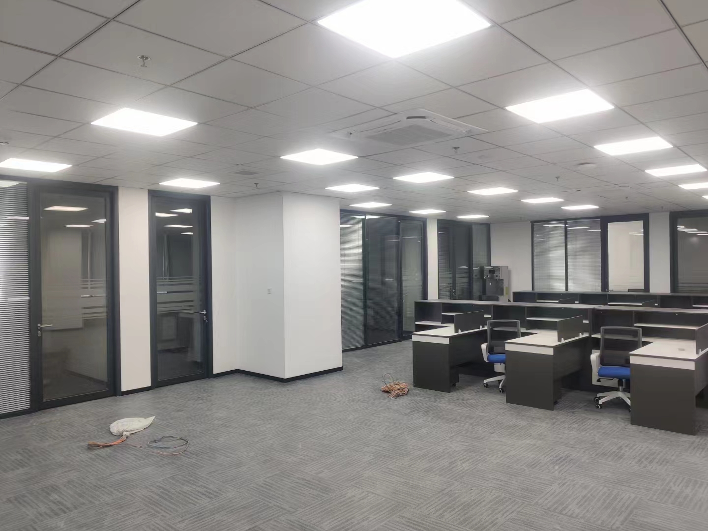 上海金山廠(chǎng)房裝修_漕涇工業(yè)區(qū)2000平方工廠(chǎng)裝修圖片